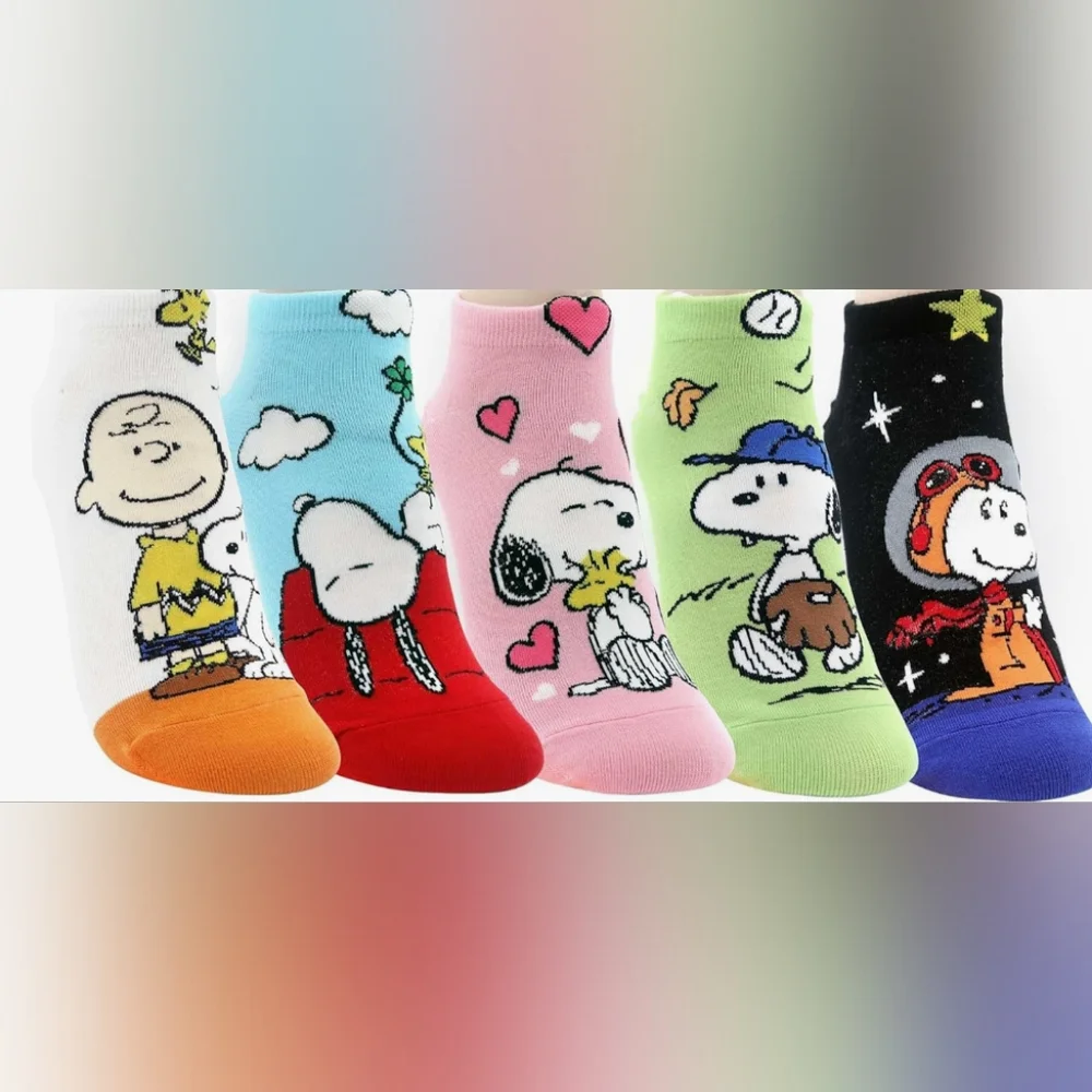 🥜Snoopy Character Socks Bundle of 4! - Picture 3 of 8